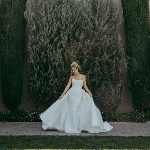 Leah Da Gloria Marie Gown + Overskirt - Picture 7 of 16